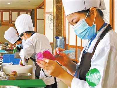 珠海市各大職業院校、技工院校積極貫徹&ldquo;產業第一&rdquo;決策部署 職業教育與產業需求實現&ldquo;同頻共振&rdquo;